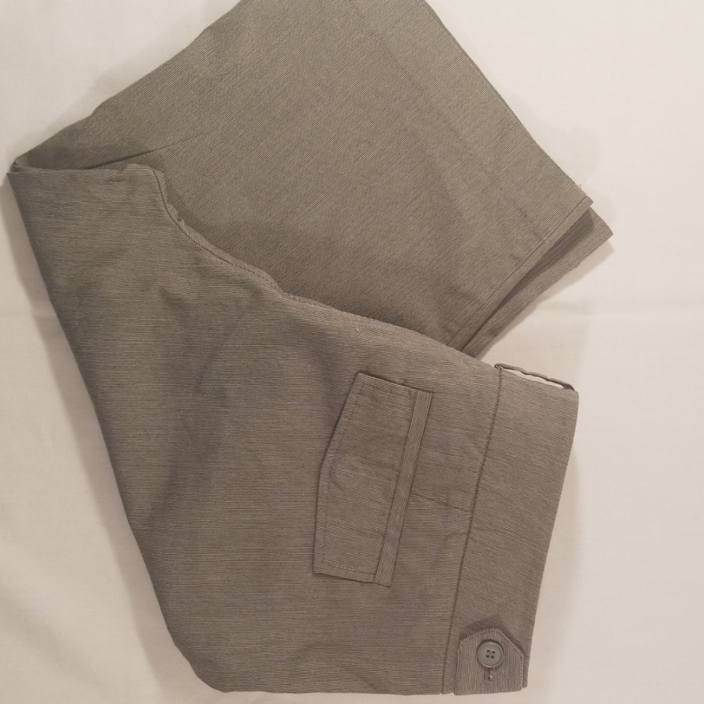 New York & Company Dress shorts 10